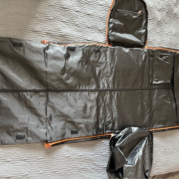 Brand New Black and Brown Weekender Bag - Picture 8 of 13